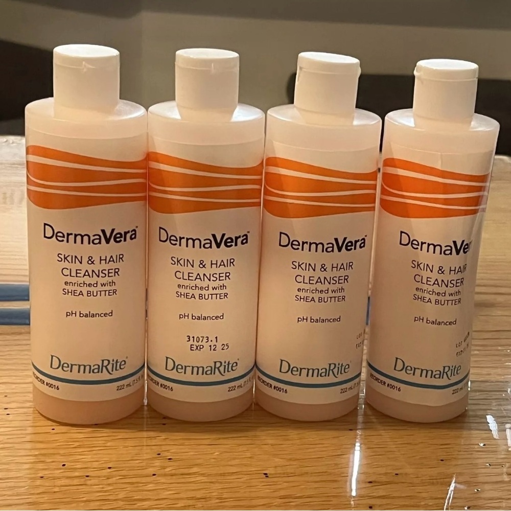 DermaRite DermaVera Skin&Hair Cleanser Enriched W/ Shea Butter 7.5OZ. Exp12/25